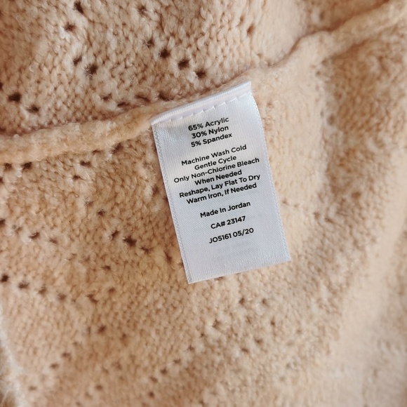 talbots size M， gentle pink color - Picture 3 of 4